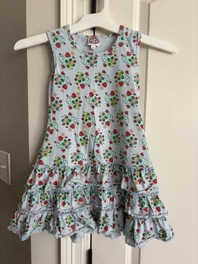 Little Lovebirds light blue sleeveless dress with strawberry pattern girls 6 GUC